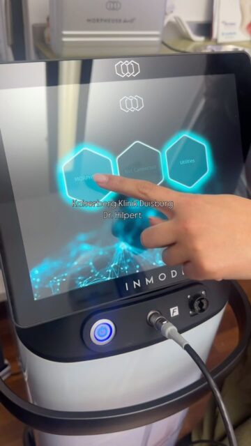 Ein neues Gerät bzw. Update zieht in der Klinik Dr. Hilpert – Kaiserberg Klinik Duisburg ein:Aus dem Morpheus 8 wird der Morpheus 8 Burst – mit noch mehr Power.
Aus BodyTite und FaceTite werden BodyTite Turbo und FaceTite Turbo – mit mehr Energie zur Straffung, einer längeren Spitze und noch präziserer Anwendung.Die Neuheit am Tower ist das neue Handstück Quantum RF – die Next Generation der Hautstraffung durch pulsierende Radiofrequenz-Impulse.
☎️ 0203-3936101
Mühlheimer Str. 48, 47057 Duisburg
#morpheus8 #quantumRF #bodytite #plastischechirurgie #duisburg #fettbsaugung #liposuction